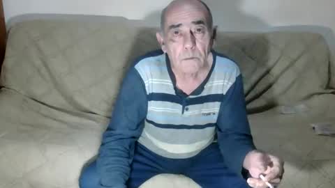 Snapshot of ventura50 chatting on 11/10/25, 06:12 ventura50 online show from 11/10/25, 06:12