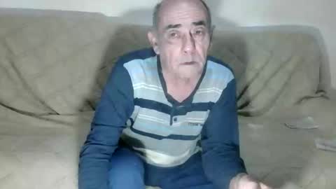 Snapshot of ventura50 chatting on 11/13/25, 06:45 ventura50 online show from 11/13/25, 06:45