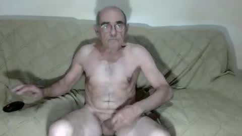 Snapshot of ventura50 chatting on 11/22/25, 08:02 ventura50 online show from 11/22/25, 08:02