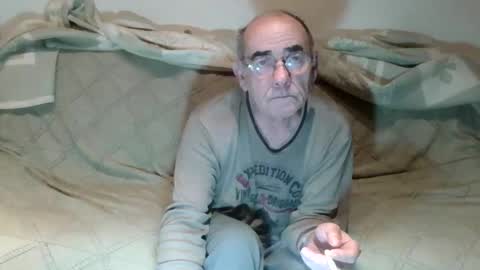 Snapshot of ventura50 chatting on 11/30/25, 05:11 ventura50 online show from 11/30/25, 05:11