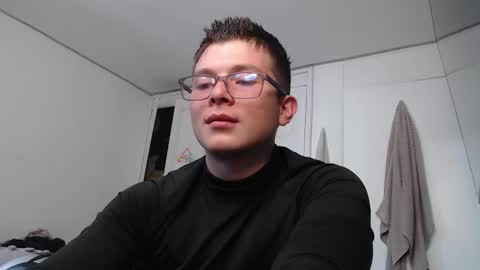 Snapshot of venumbestia chatting on 11/19/25, 05:02 venumbestia online show from 11/19/25, 05:02