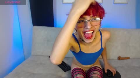 Snapshot of venus_999_ chatting on 05/14/26, 09:32 venus_999_ online show from 05/14/26, 09:32
