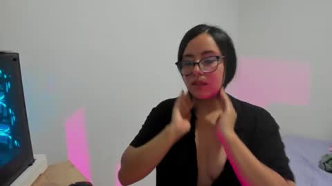 Venus online show from 10/22/25, 01:28