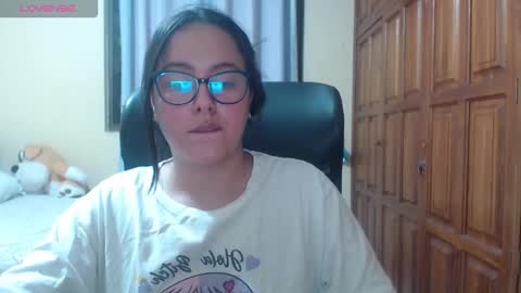 Snapshot of venus_cat_ chatting on 01/08/26, 04:48 Venus online show from 01/08/26, 04:48