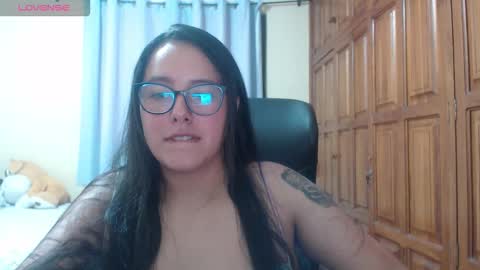 Snapshot of venus_cat_ chatting on 01/09/26, 07:33 Venus online show from 01/09/26, 07:33