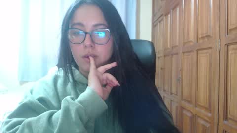 Snapshot of venus_cat_ chatting on 01/13/26, 11:10 Venus online show from 01/13/26, 11:10