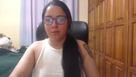 Snapshot of venus_cat_ chatting on 02/04/26, 12:49 Venus online show from 02/04/26, 12:49