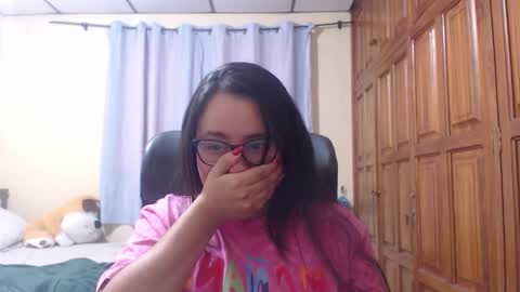 Snapshot of venus_cat_ chatting on 02/05/26, 03:44 Venus online show from 02/05/26, 03:44