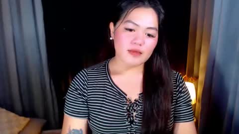 Snapshot of venus_colly chatting on 06/03/26, 12:41 I am Colly Your mystery girl online show from 06/03/26, 12:41