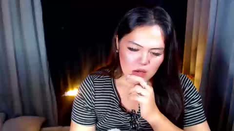 Snapshot of venus_colly chatting on 06/03/26, 02:33 I am Colly Your mystery girl online show from 06/03/26, 02:33