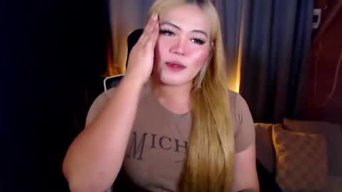 Snapshot of venus_colly chatting on 07/21/26, 12:57 I am Colly Your mystery girl online show from 07/21/26, 12:57
