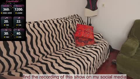 Snapshot of venus_in_jeans chatting on 01/12/26, 11:37 Bella online show from 01/12/26, 11:37