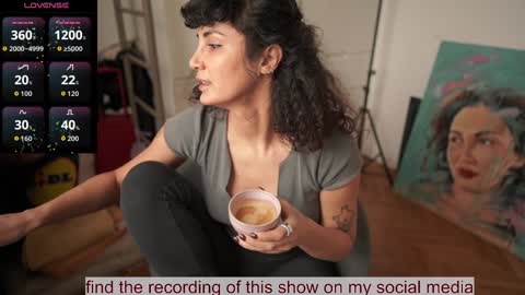 Snapshot of venus_in_jeans chatting on 02/09/26, 11:25 Bella online show from 02/09/26, 11:25