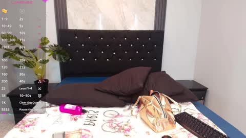 Snapshot of venus_medussa chatting on 11/30/25, 07:51 Medussa online show from 11/30/25, 07:51