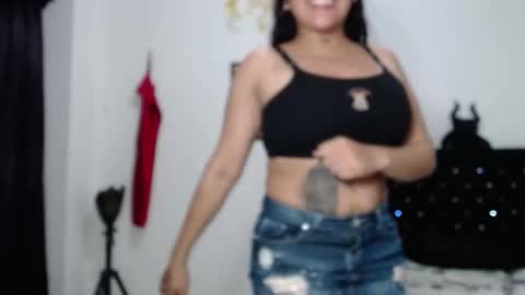 venus_menoza online show from 11/22/25, 01:43