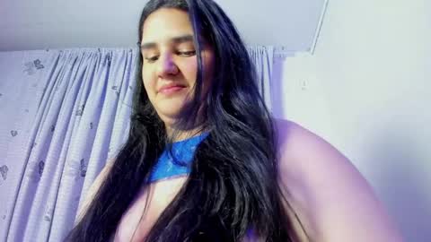 Snapshot of venus_naughty_1 chatting on 05/23/26, 01:22 Sofi online show from 05/23/26, 01:22