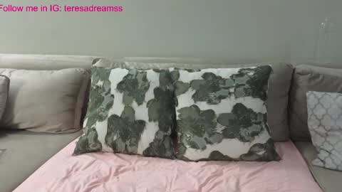 Teresa online show from 10/17/25, 03:10