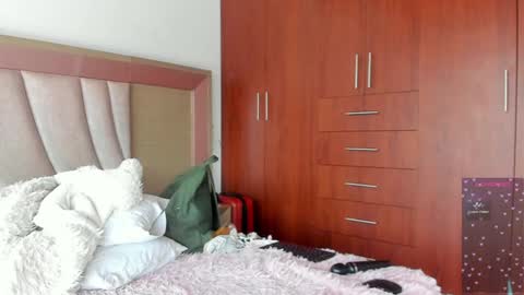 Snapshot of venus_queen_ chatting on 12/04/24, 07:45 Ali aka venus p online show from 12/04/24, 07:45