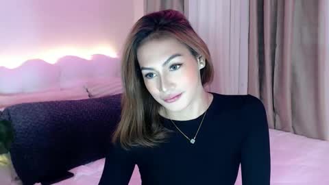 Snapshot of venus_sunrise07xx chatting on 02/28/26, 01:06 Venus Sunrise Bombshell online show from 02/28/26, 01:06