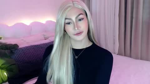 Venus Sunrise Bombshell online show from 04/29/26, 11:44
