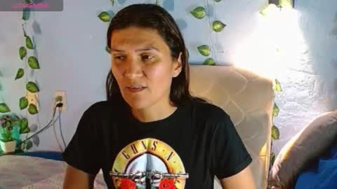 Snapshot of venus_swet chatting on 11/04/25, 01:05 Catalina online show from 11/04/25, 01:05