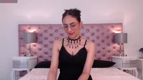 Snapshot of venusandrea29 chatting on 12/04/25, 11:41 Venus online show from 12/04/25, 11:41