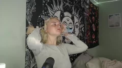 Snapshot of venusastar chatting on 10/03/25, 02:08 Miss Venus online show from 10/03/25, 02:08