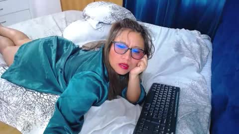 Snapshot of venushot1xx chatting on 02/09/26, 11:47 venushot1xx online show from 02/09/26, 11:47