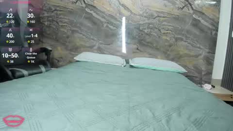 venuss09 online show from 03/01/25, 08:21