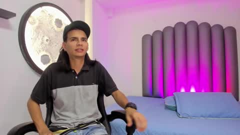 venuss09 online show from 11/08/25, 08:07