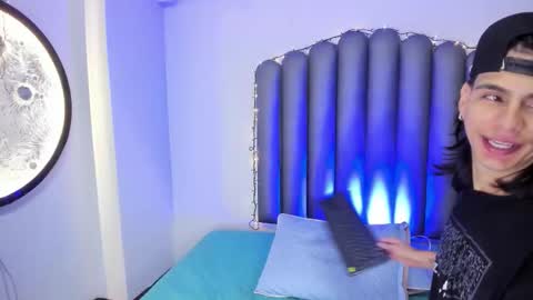 venuss09 online show from 11/10/25, 08:19