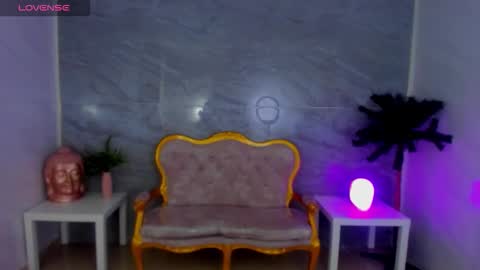 Snapshot of venuss09_s chatting on 10/30/25, 04:30 venuss online show from 10/30/25, 04:30