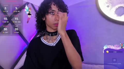 venuss_03 online show from 12/14/25, 03:45