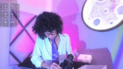 Snapshot of venuss_03 chatting on 12/20/25, 03:02 venuss_03 online show from 12/20/25, 03:02