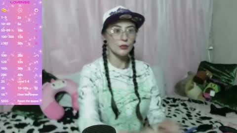 Snapshot of venuzxx chatting on 02/27/25, 12:13 . . online show from 02/27/25, 12:13