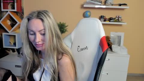 Violetta  online show from 01/26/25, 04:30