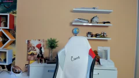 Violetta  online show from 02/23/25, 06:49