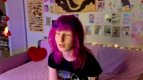 Erica online show from 04/27/26, 08:18