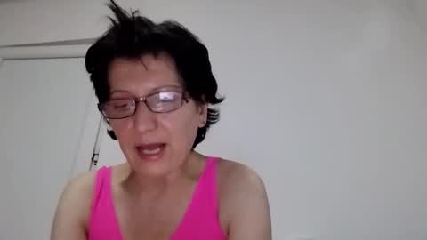 Vera online show from 10/21/25, 06:52