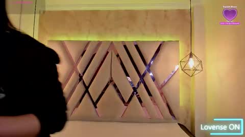 Domelipa  online show from 02/20/25, 11:31