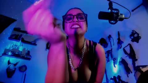 Snapshot of veresskaardila77 chatting on 12/13/25, 07:53 mistress VERESSKA ARDILA online show from 12/13/25, 07:53