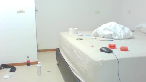 Snapshot of vergagolosa22 chatting on 01/07/26, 02:14 vergagolosa22 online show from 01/07/26, 02:14