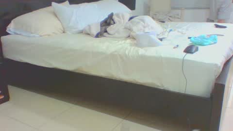 Snapshot of vergagolosa22 chatting on 02/05/26, 05:45 vergagolosa22 online show from 02/05/26, 05:45