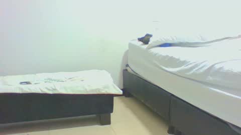 Snapshot of vergagolosa22 chatting on 02/18/26, 04:19 vergagolosa22 online show from 02/18/26, 04:19