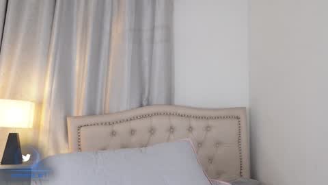 Snapshot of vero_cam chatting on 12/16/24, 03:08 vero_cam online show from 12/16/24, 03:08