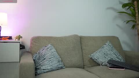 Snapshot of vero_cam chatting on 10/05/25, 12:42 vero_cam online show from 10/05/25, 12:42