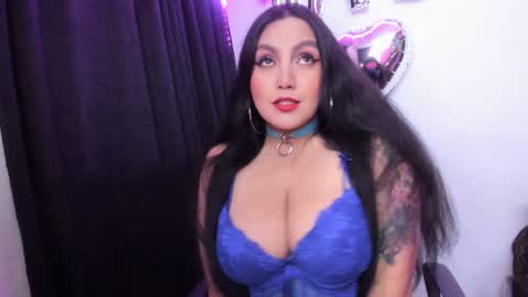 Snapshot of vero_jhonson chatting on 02/09/25, 03:32 karolina online show from 02/09/25, 03:32