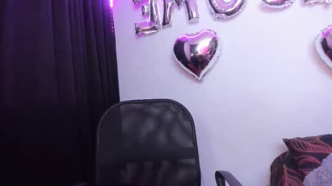 Snapshot of vero_jhonson chatting on 02/09/25, 06:33 karolina online show from 02/09/25, 06:33