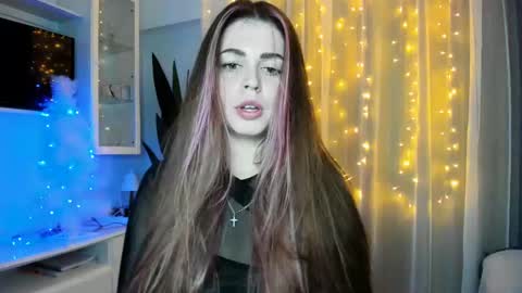 Snapshot of veronarolls chatting on 01/01/25, 01:47 Lolitalolz online show from 01/01/25, 01:47