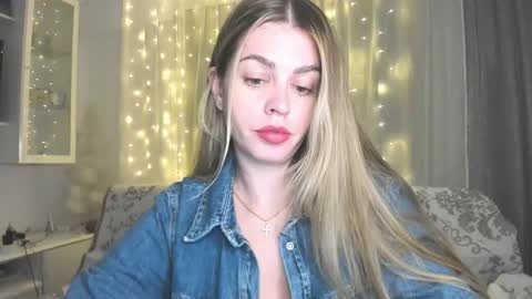 Snapshot of veronarolls chatting on 02/14/26, 07:21 Lolitalolz online show from 02/14/26, 07:21